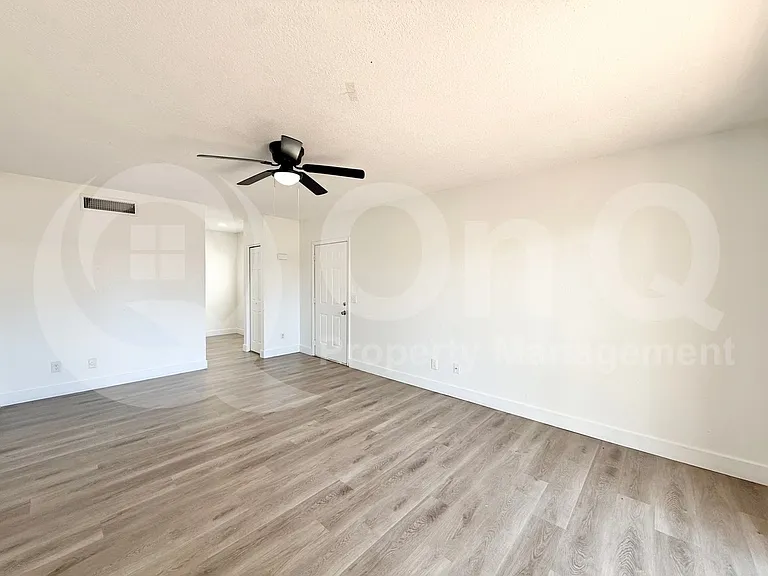 2827 E Le Marche Ave #203 — Photo 7