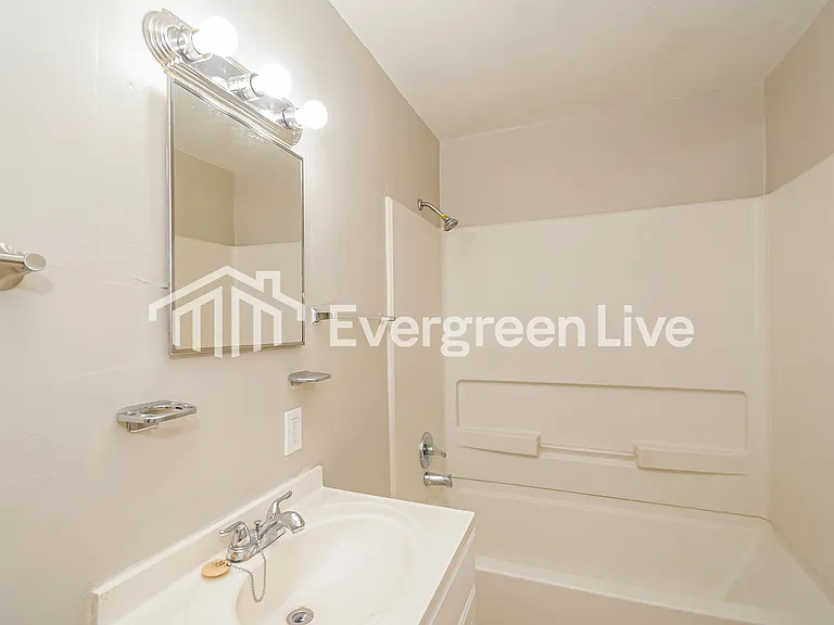 10415 Chris Dr — Photo 9