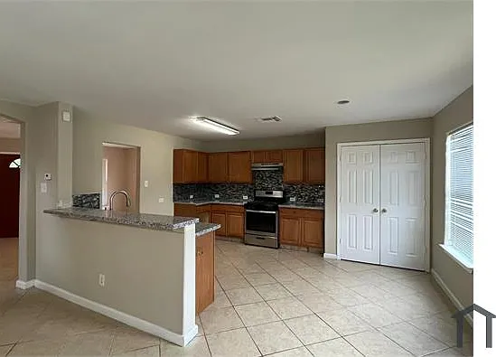 10814 Barker Gate Ct — Photo 6