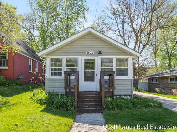 1529 Philadelphia Ave SE, Grand Rapids, MI 49507