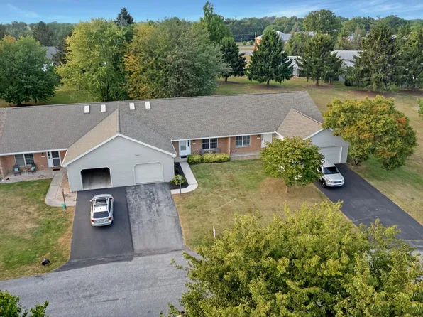 3477 Glen Eagles Dr, Chambersburg, PA 17202