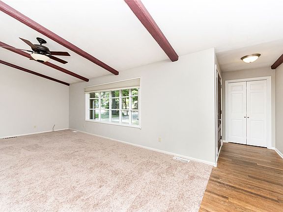 5th image of 12115 N Lake Forest Dr