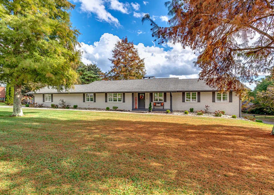 1st image of 8620 Hempstead Dr