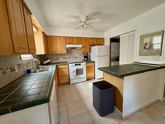 25 S 11th St #31 — Photo 4