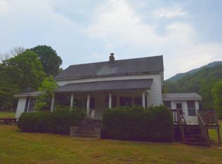 310 W Mill Creek Rd, Robbinsville, NC 28771