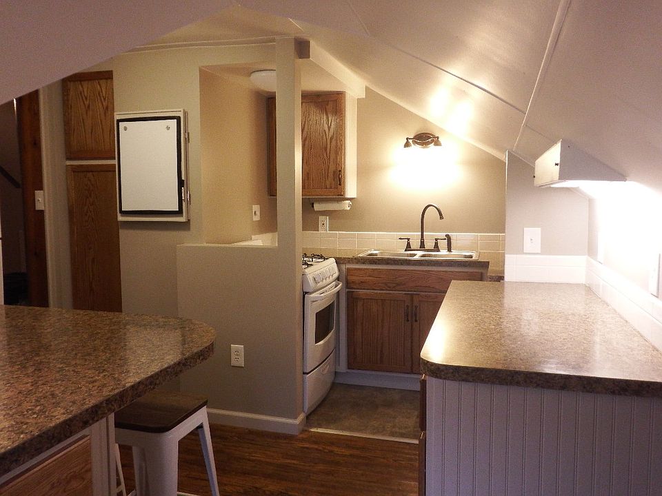 1st image of 406 E Foster St APT 2