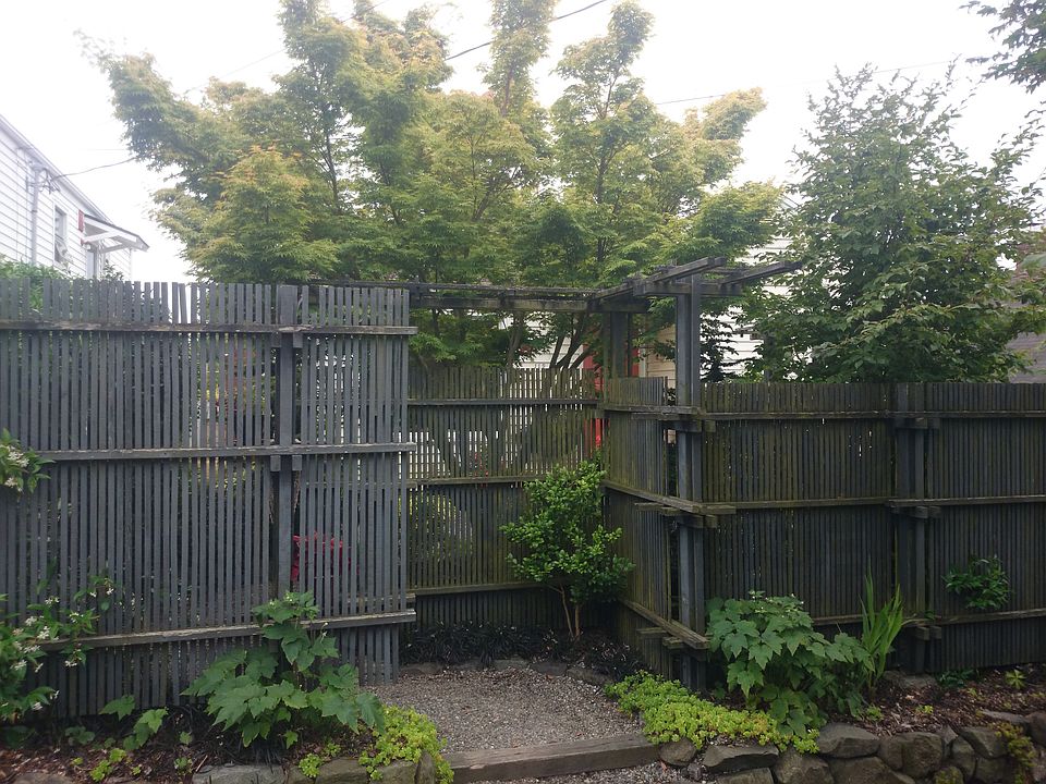 2nd image of 119 NW 41st St