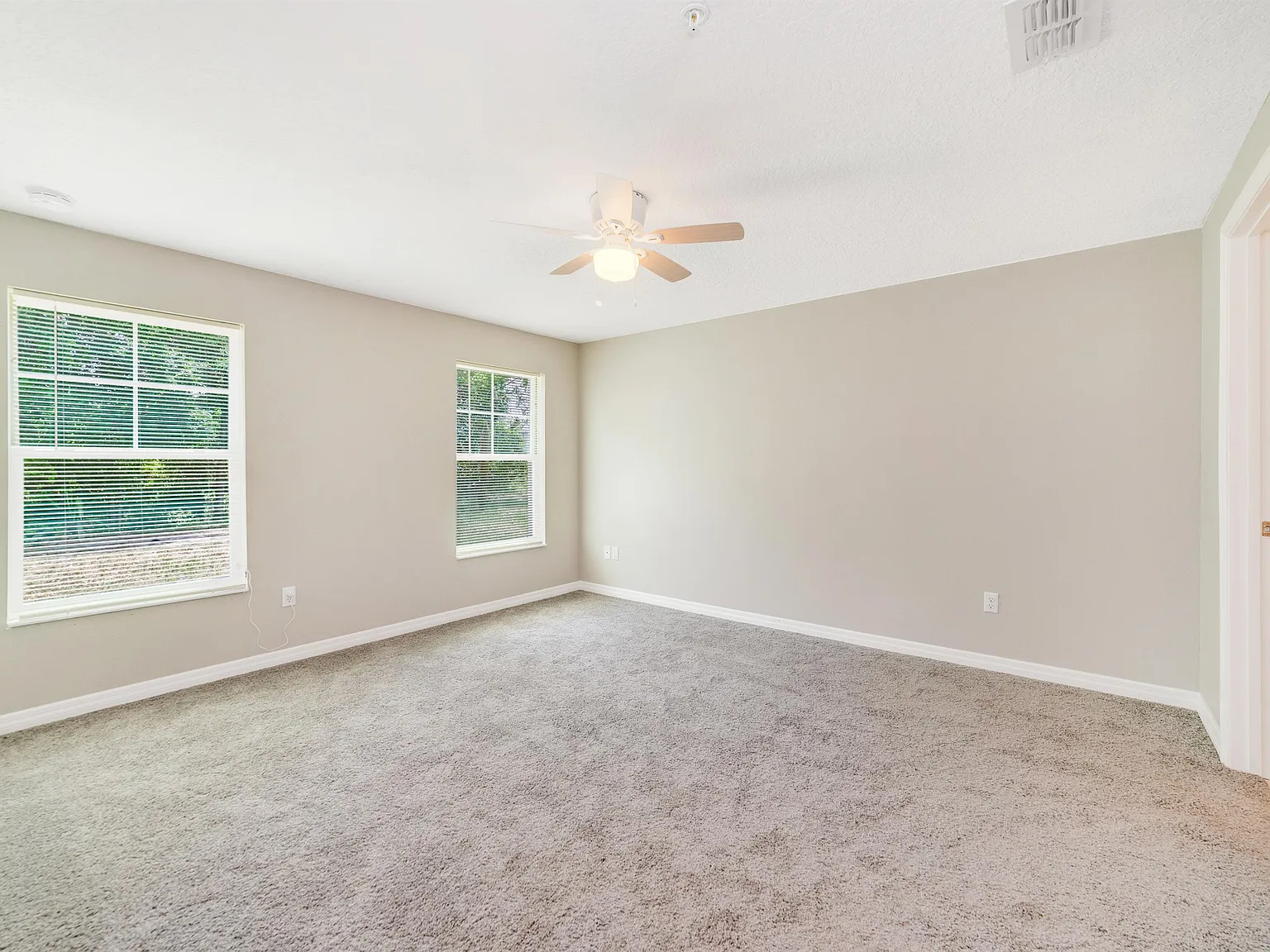 255 Taylor Lane - 202 — Photo 3