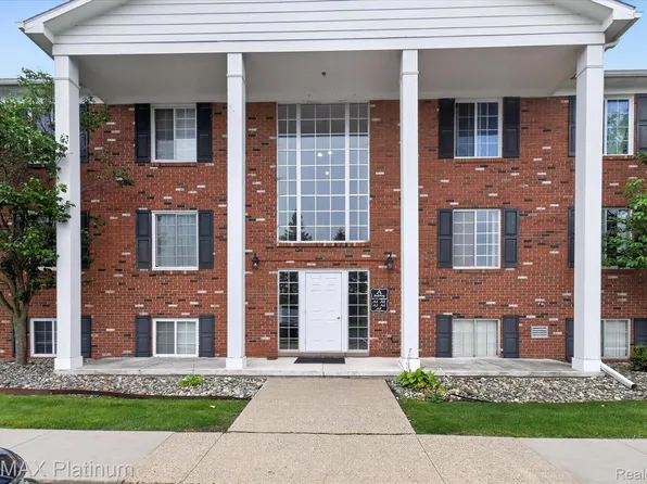 407 W Highland Rd APT 3, Howell, MI 48843