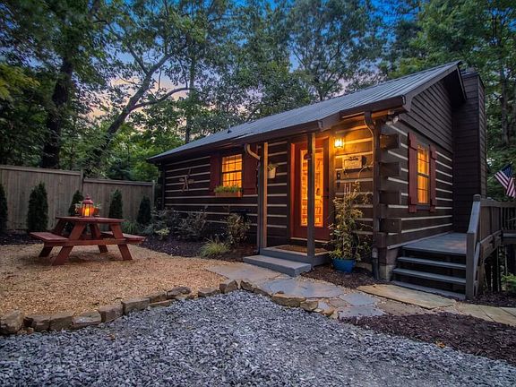 3rd image of 392 Cascade Ln