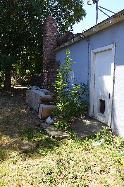 1st image of 4890 Phelan Ave