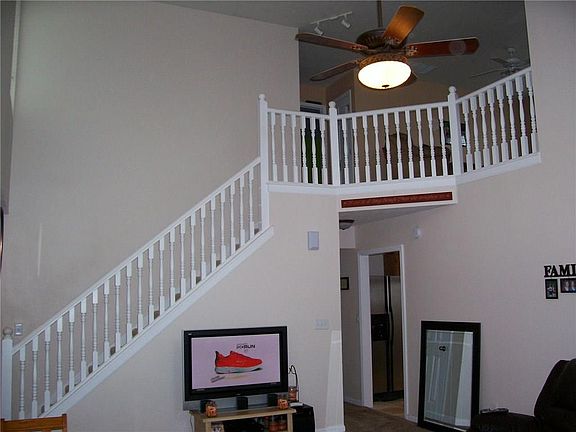 3rd image of 2434 Wynbrooke Blvd