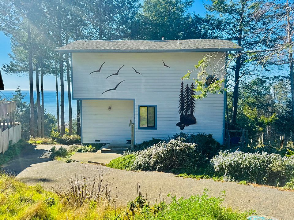 1st image of 765 Upper Pacific Dr