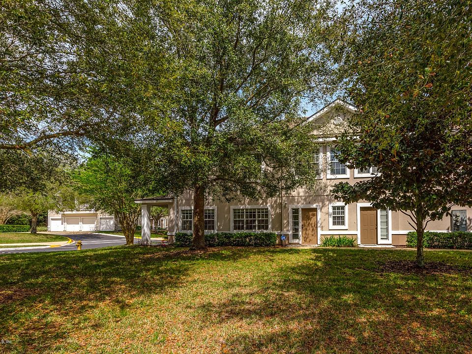 1715 Forest Lake Cir W APT# 2_32225-1