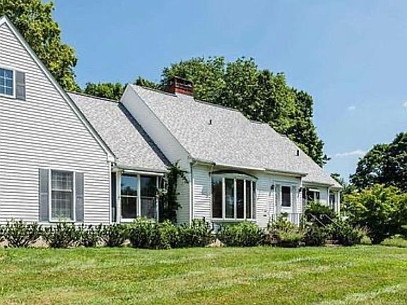 Front of the house windows facing the front lawn