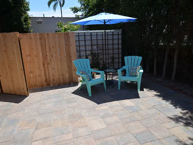 842 1/2 D Ave — Photo 10