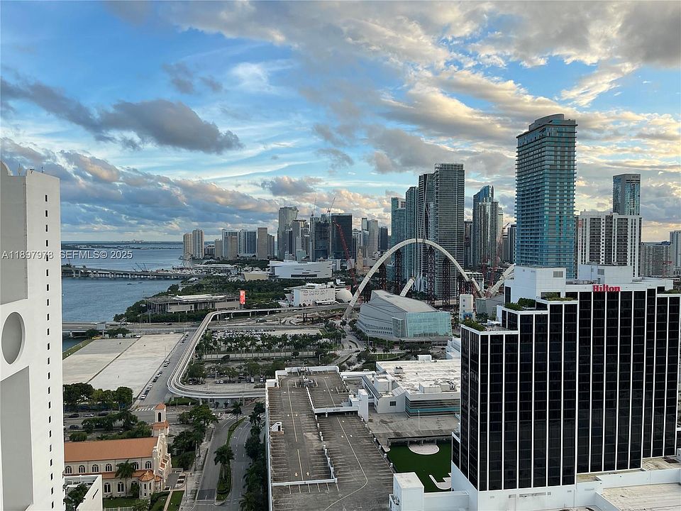 1st image of 1750 N Bayshore Dr APT 3612
