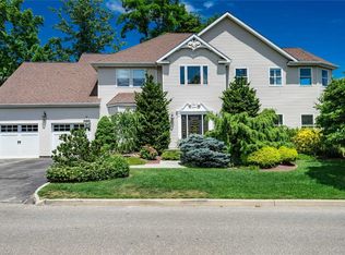 224 Mill Dam Rd, Centerport, NY 11721