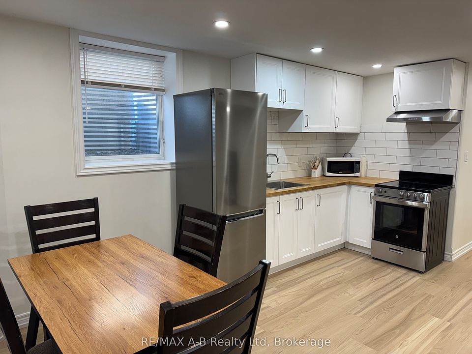 1st image of 1522 Caen Ave