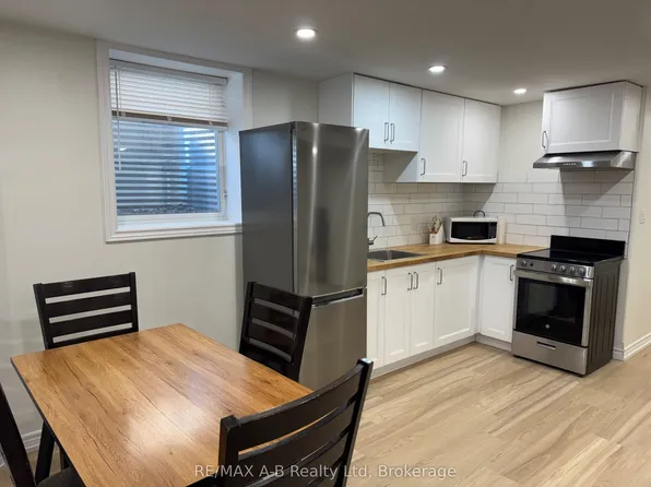 1522 Caen Ave, Woodstock, ON N4T 0J8