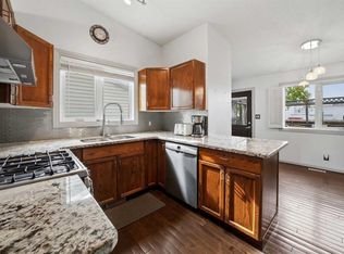 76 S Dixon Cres, Red Deer, AB T4R2H5