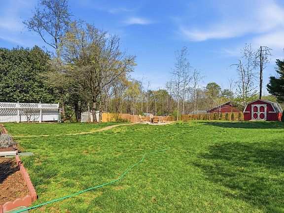 2nd image of 126 Ashlan Woods Ct