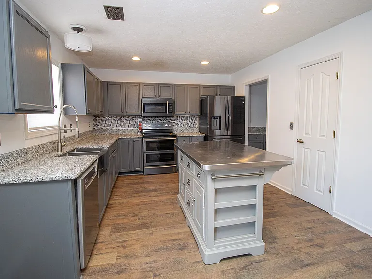 1473 Legion Dr — Photo 13
