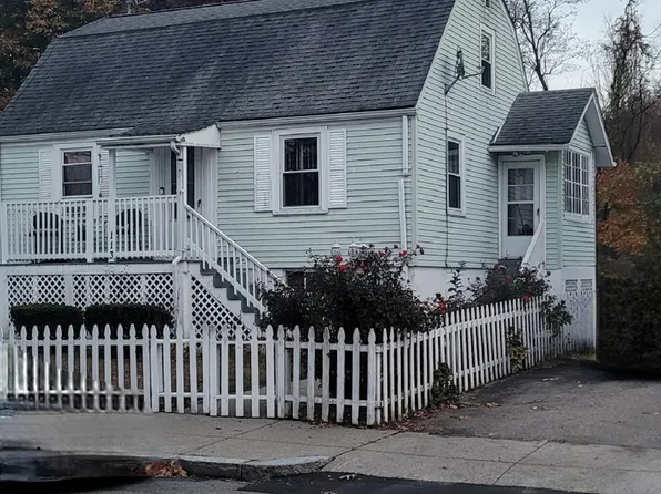 113 Belnel Rd, Hyde Park, MA 02136