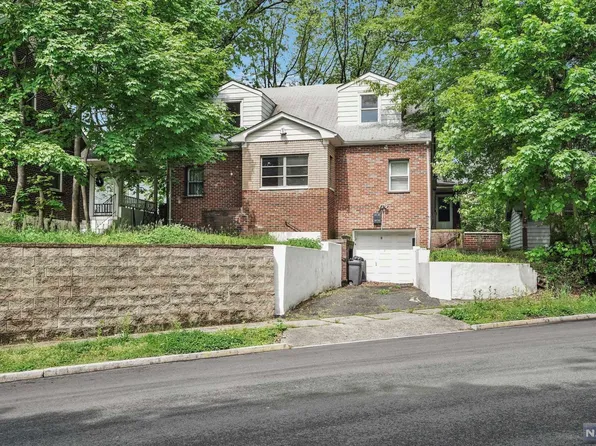 11 Lafayette Ave, East Orange, NJ 07017