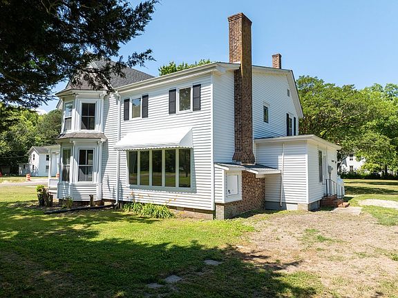 4th image of 15085 Lee St