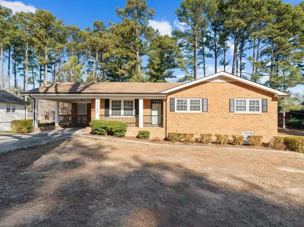 3102 Hickory Hill Dr, Sanford, NC 27330