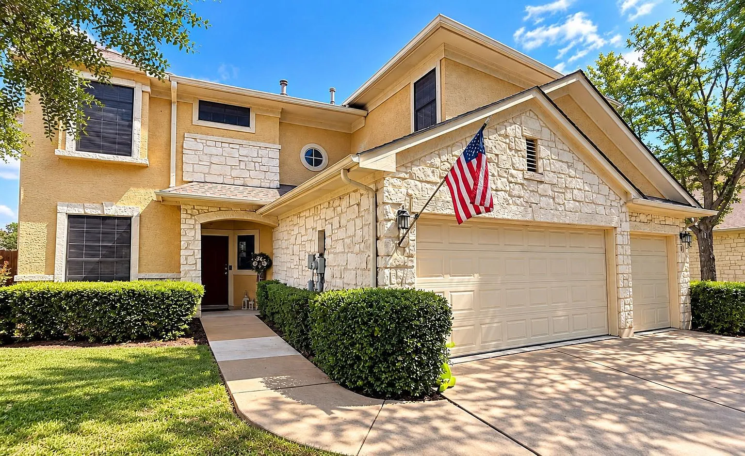 3 bed, 2.5 bath, 1397 sqft, $2,495 — Photo 1