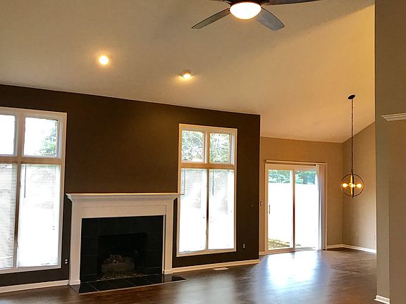 4th image of 54358 Cambridge Dr