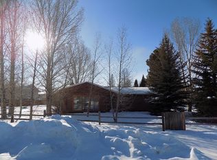 646 Adams St, Pinedale, WY 82941