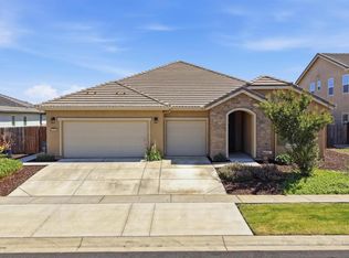1070 Hacienda Dr, Plumas Lake, CA 95961