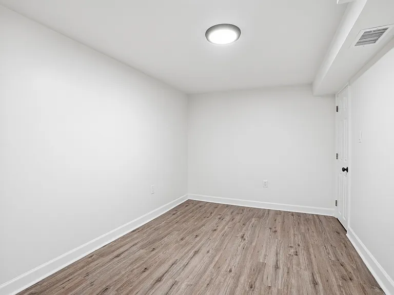 3987 Lincoln St — Photo 15