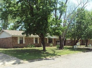 604 Magnolia Loop, Sallisaw, OK 74955