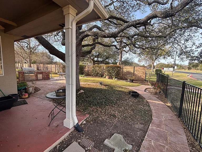 101 Dewberry Dr — Photo 36
