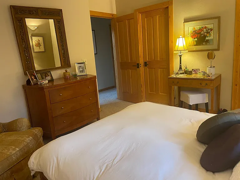 Principal bedroom