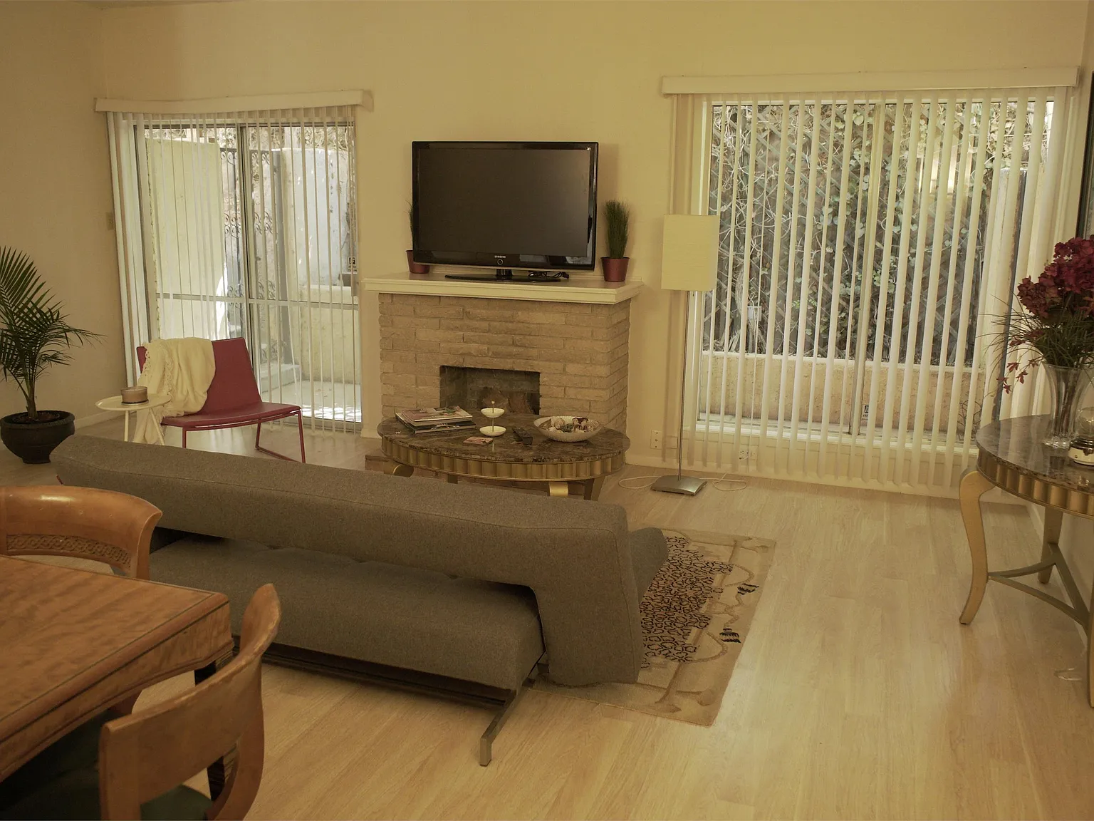 La Mariposa Apartments — Photo 4