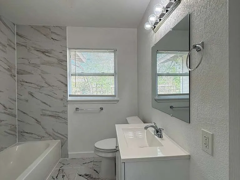 339 Brettonwood Dr — Photo 12