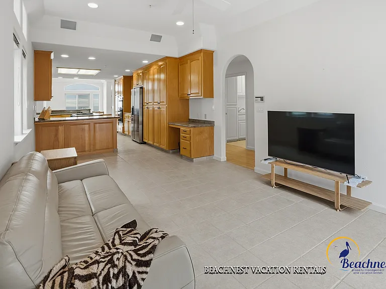 940 W Cliff Dr #A — Photo 19
