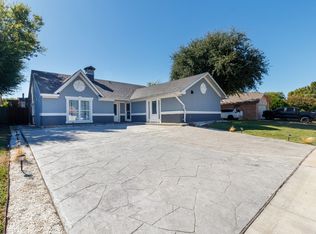 2110 Pennington Dr, Arlington, TX 76014