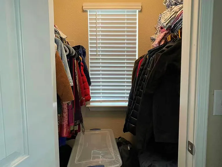 13910 Levy Ln — Photo 21