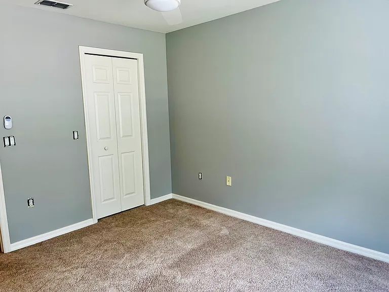 14135 Winchester Ct #402 — Photo 13