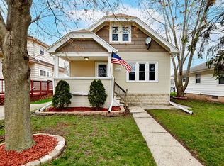 9428 W Orchard St, West Allis, WI 53214
