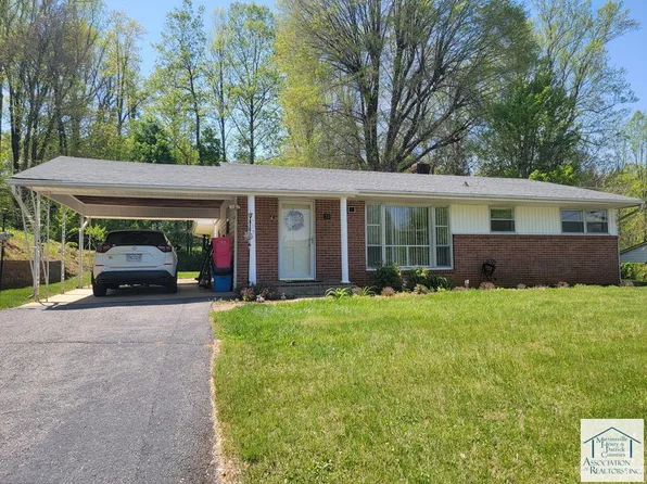 55 James St, Collinsville, VA 24078