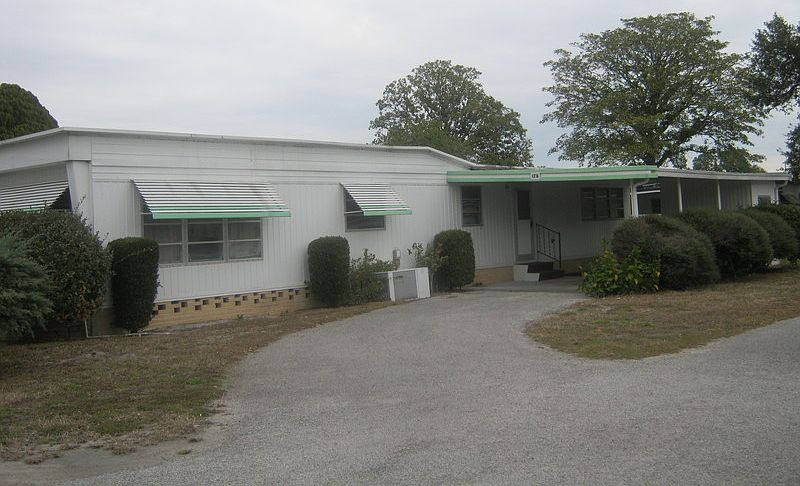 1st image of 176 S Lake Dr