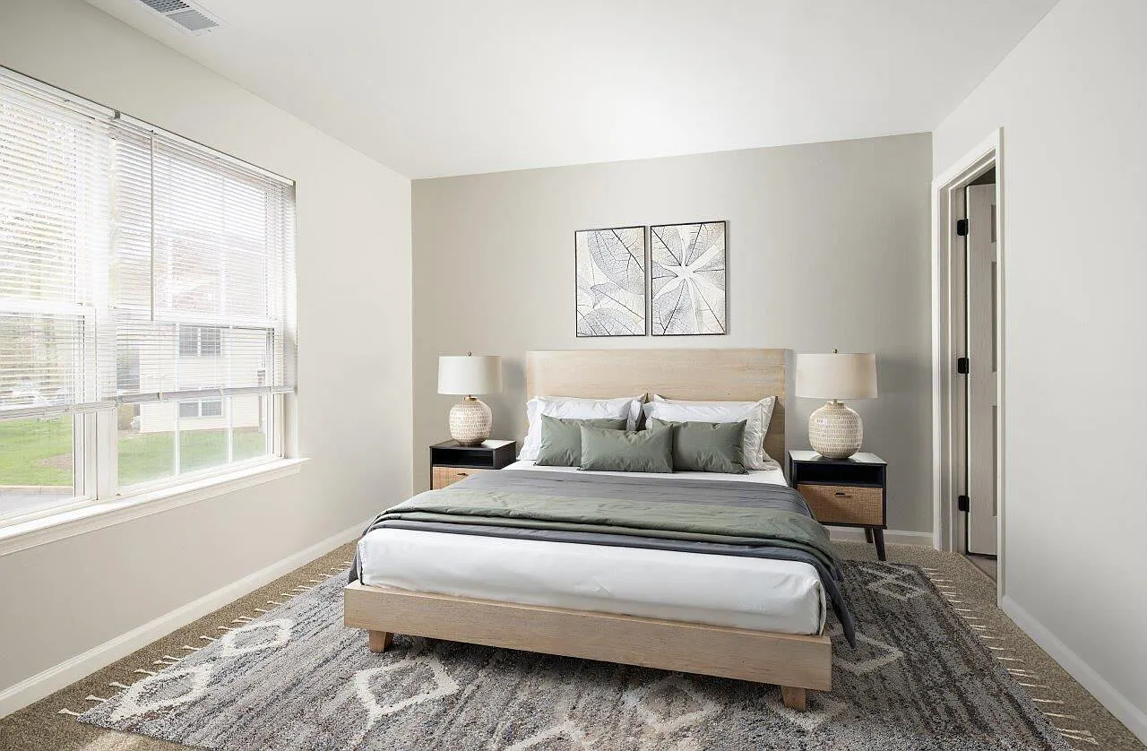 Iron Ridge and Stonegate Apartments — Photo 4