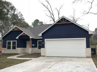 716 Cincinnati St, Angleton, TX 77515